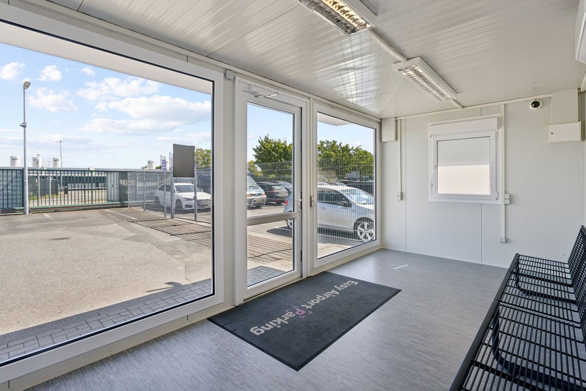 Inside view of the waiting shelter at the Easy Airport Parking parking lot at Weeze Airport (NRN)