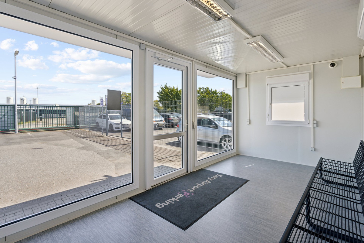 Inside view of the waiting shelter at the Easy Airport Parking parking lot at Weeze Airport (NRN)